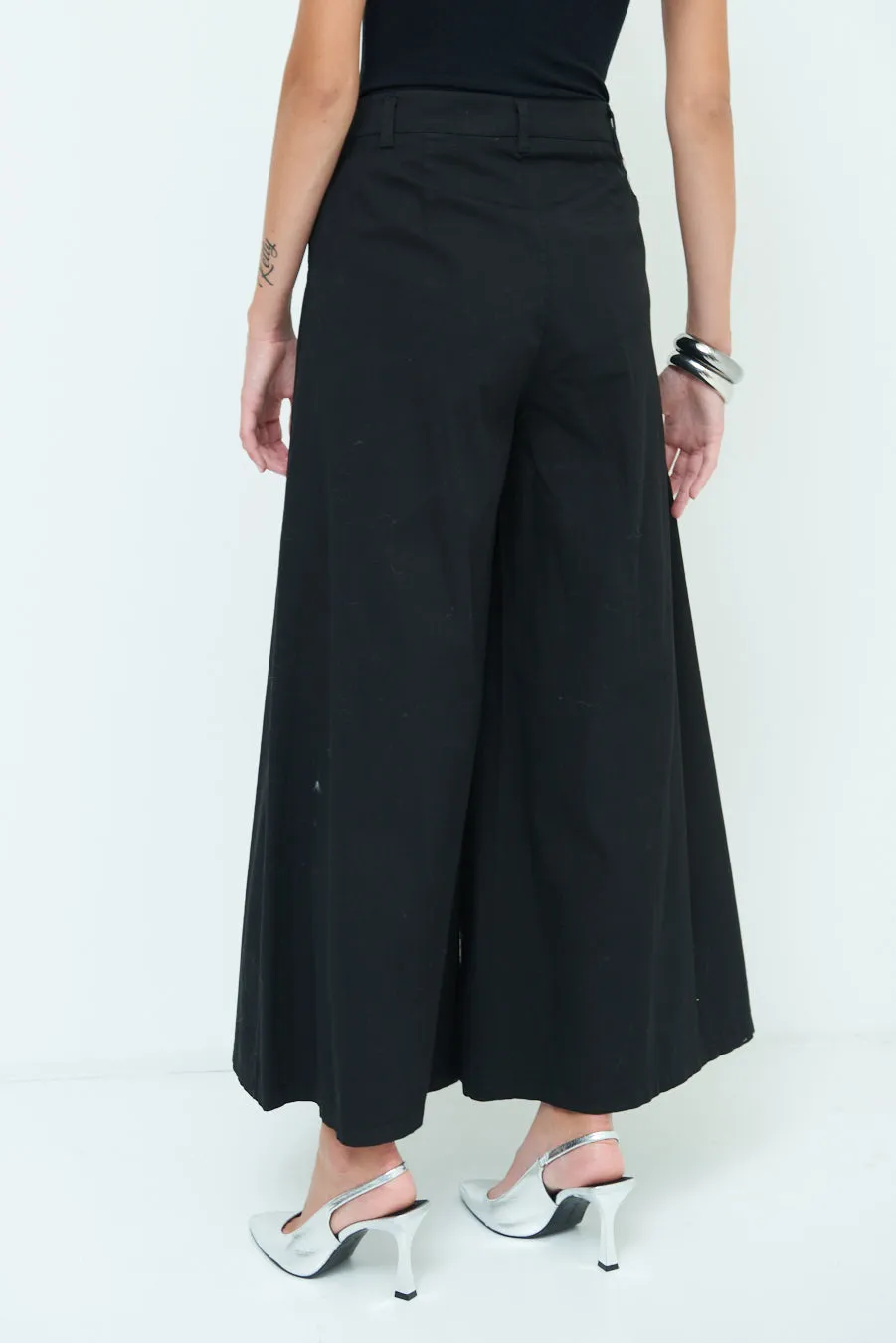 Elegant flowing maxi skirt wholesale