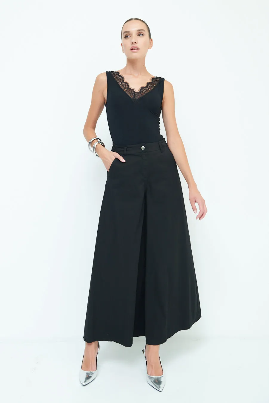 Elegant flowing maxi skirt wholesale