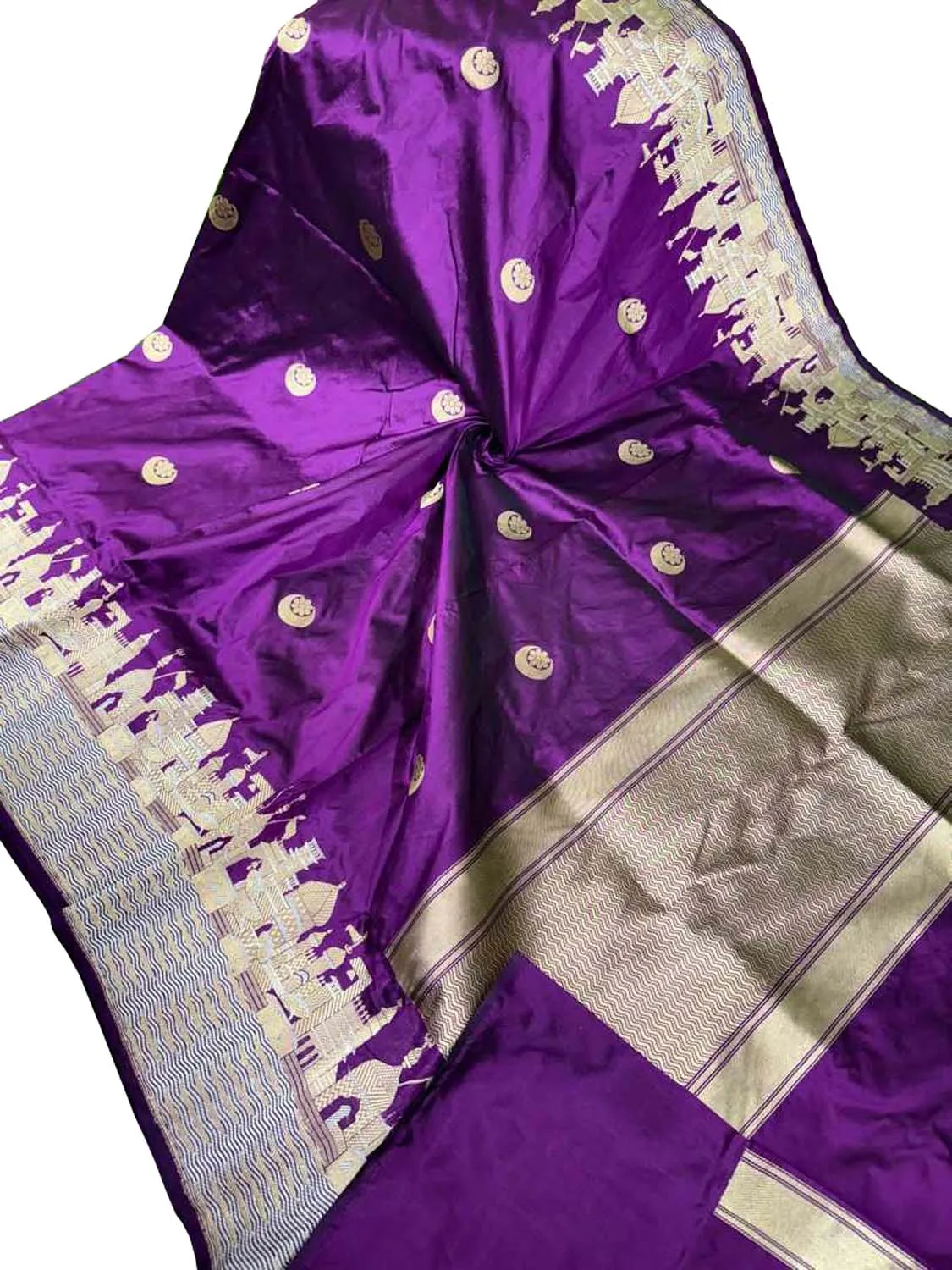 Regal Purple Banarasi Silk Saree: Elegant Handloom Design