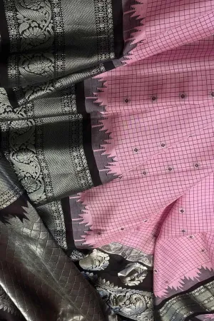 Stunning Pink Gadwal Handloom Silk Saree